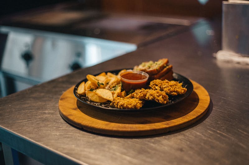 Mozzarella Sticks starter from deweys pizza